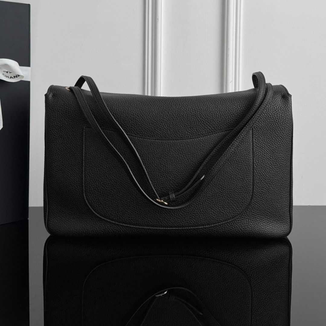 Large flap bag with back design Commuter bag for ladies Luxury leather handbag Economy quality tote bag Shoulder bag Handbag Flip bag Travel bag - 2 of 8
