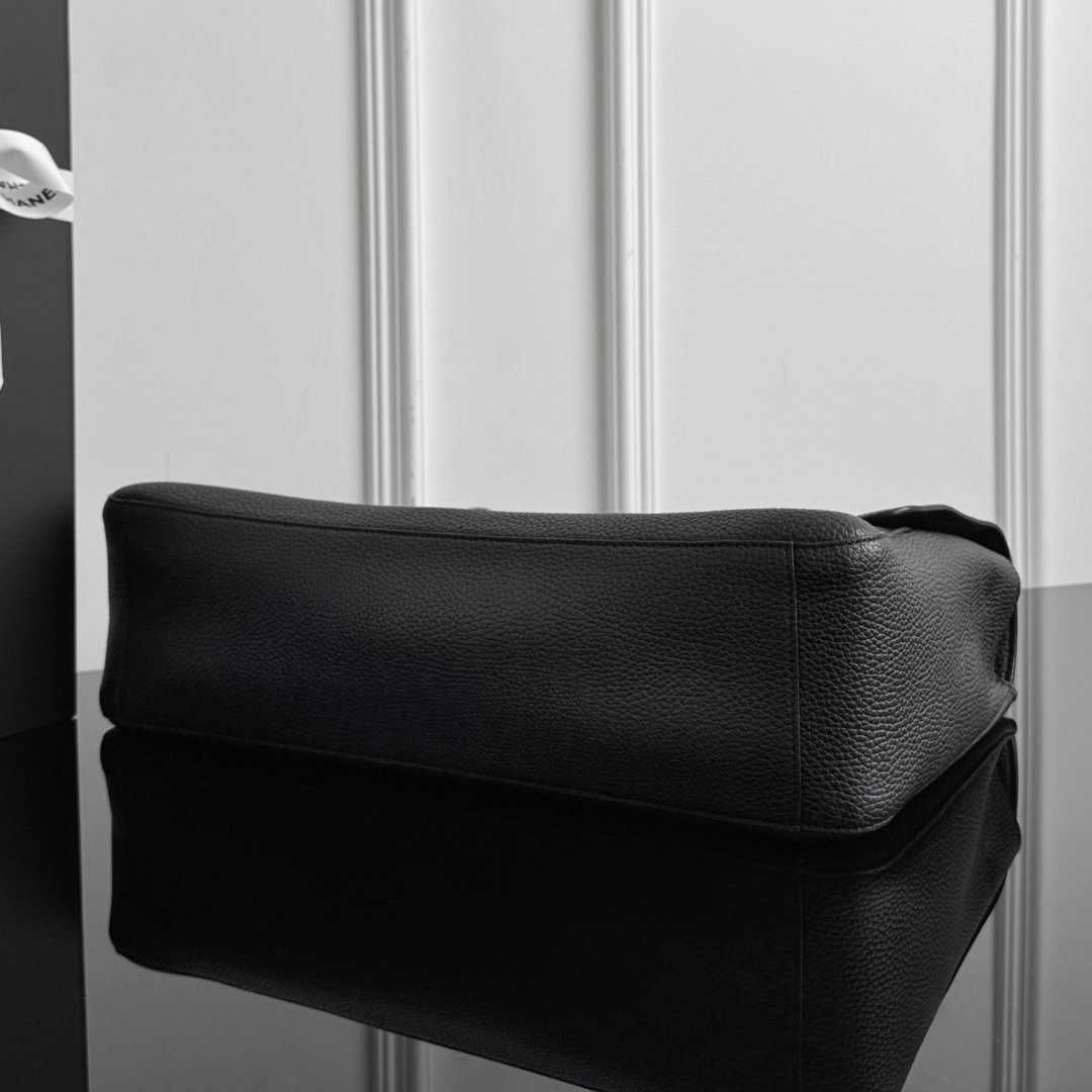 Large flap bag with back design Commuter bag for ladies Luxury leather handbag Economy quality tote bag Shoulder bag Handbag Flip bag Travel bag - 4 of 8