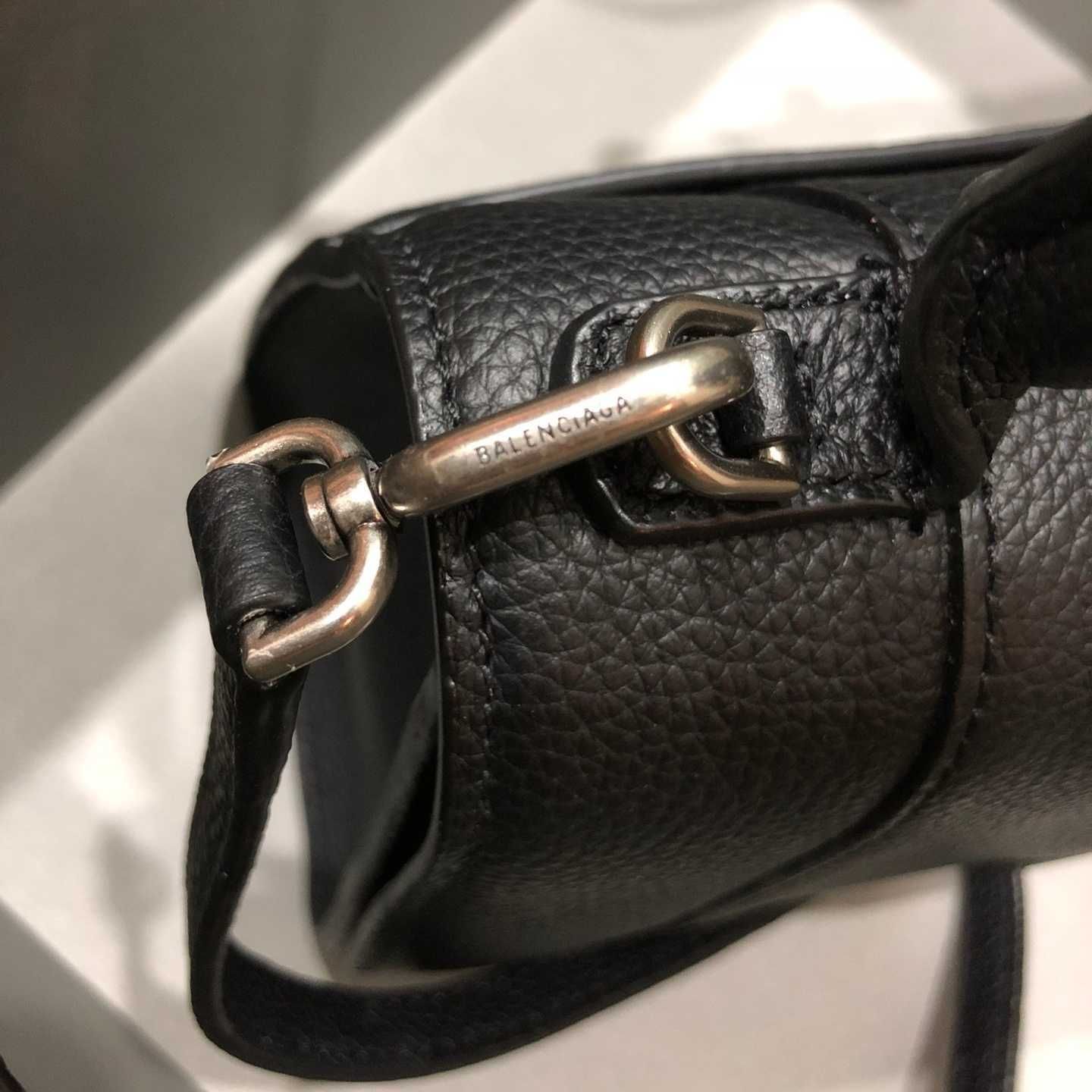 High-quality shoulder bag Top-quality crossbody bag Designer handbag Women's small bag Belted handbag Chain bag - 6 of 8