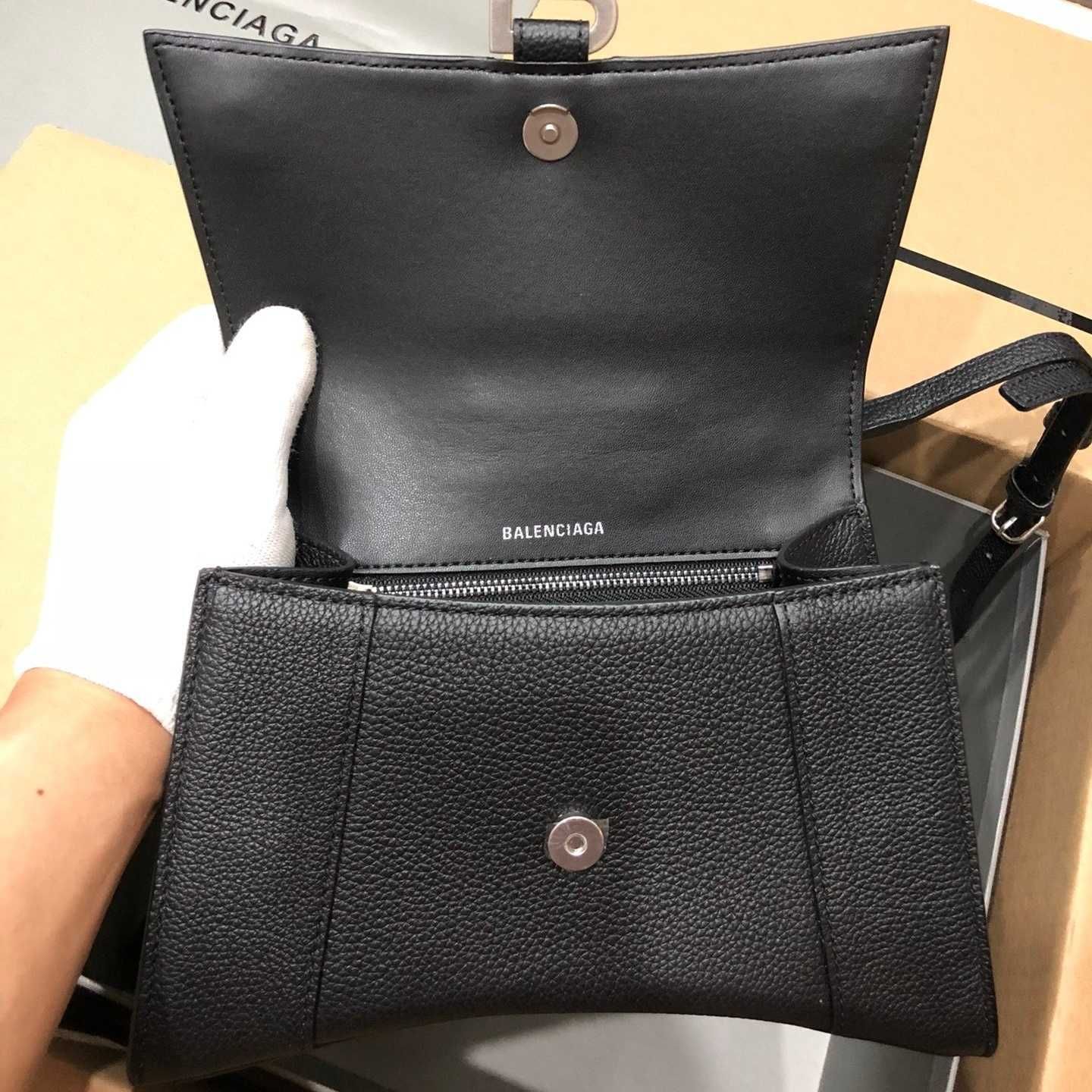 High-quality shoulder bag Top-quality crossbody bag Designer handbag Women's small bag Belted handbag Chain bag - 7 of 8