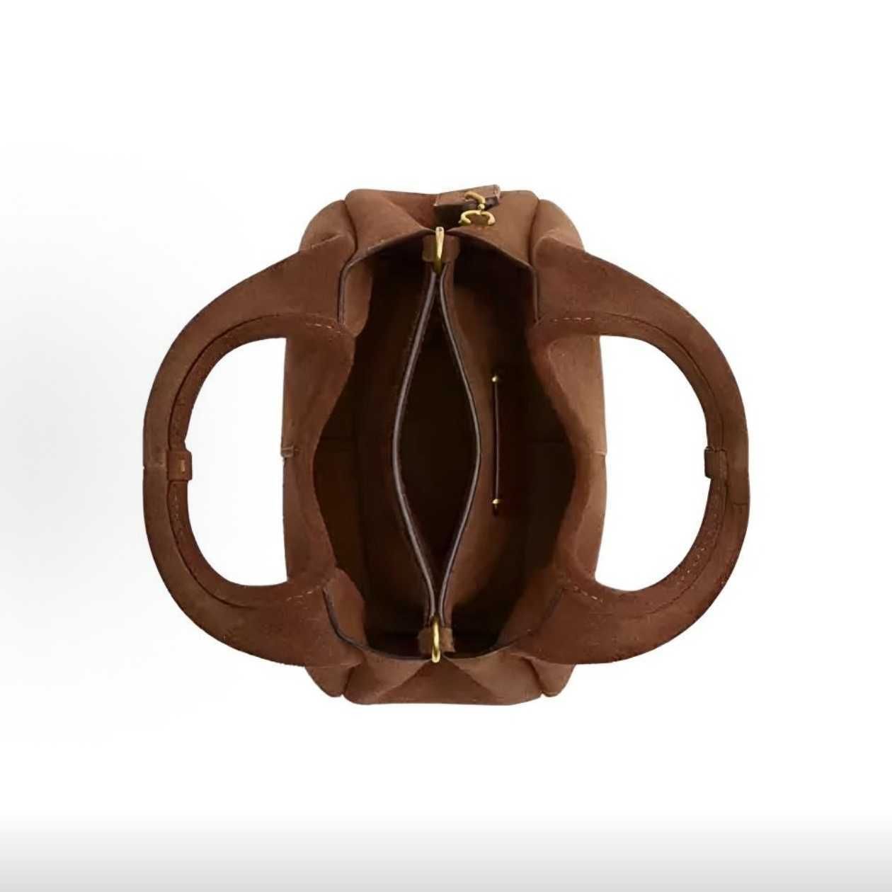 Evening party luggage set featuring high quality leather shoulder bags with an elegant and classic Handbags design Mini designer style handbags in a bucket shape bag - 5 of 7